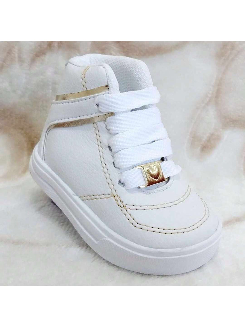 Tênis cano alto estilo botinha branca com dourado detalhe de coração menina infantil
