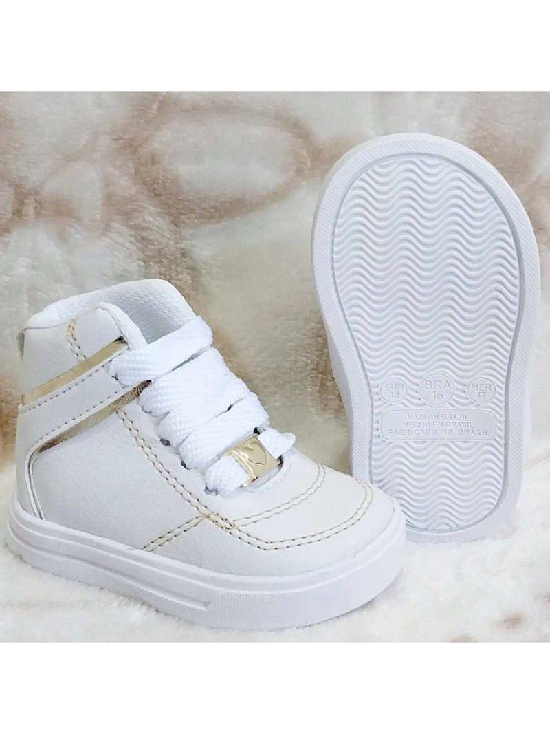 Tênis cano alto estilo botinha branca com dourado detalhe de coração menina infantil