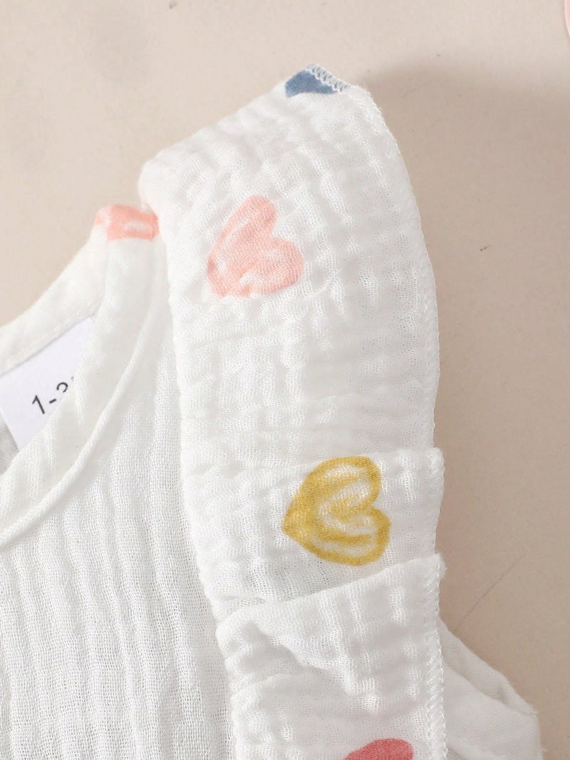 Conjunto de 2 peças para bebê menina, composto por Macaquinho Regata Reverso com Babados e Laço em Formato de Coração + Chapéu, Confortável e Versátil, Primavera/Verão