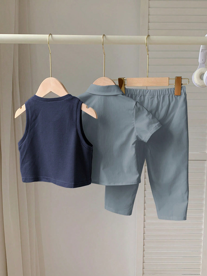 3 peças/Conjunto Menino Bebê Azul e Branco Top Polo de Manga Curta para Verão/Outono, Colete Sólido e Calça, Estilo Cavalheiro Britânico, Macio e Versátil para Festa de Aniversário, Batizado, 1º Aniversário, Eventos, Casamentos