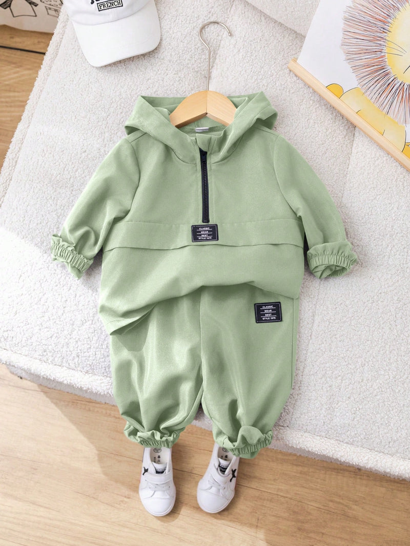 2 Peças Conjunto de Roupa de Outono Verde para Bebê Menino - Moletom com Capuz com Costura Decorativa e Calça com Cintura Elástica, Conjunto Esportivo Casual Combinável Adequado para Uso Externo e Doméstico