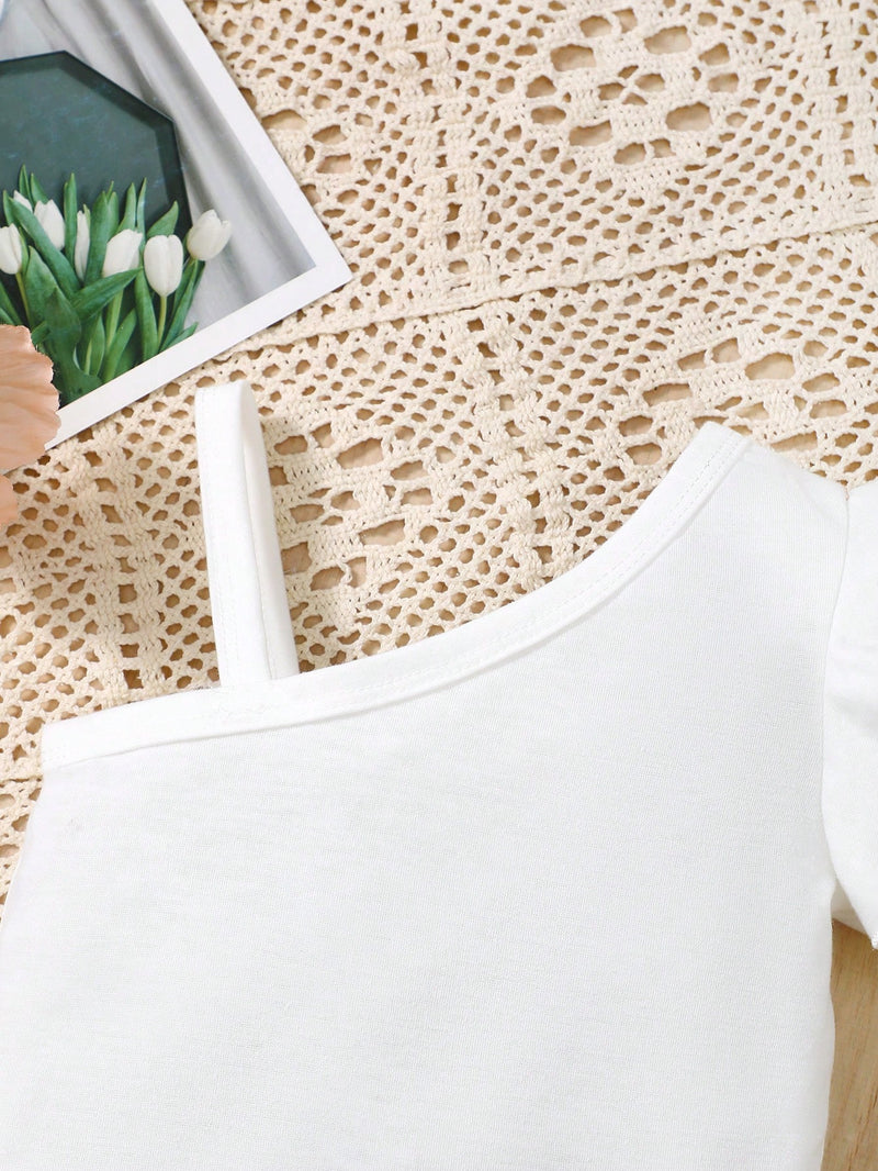 Conjunto de Top de um ombro só e shorts com cintura Paperbag para bebê menina