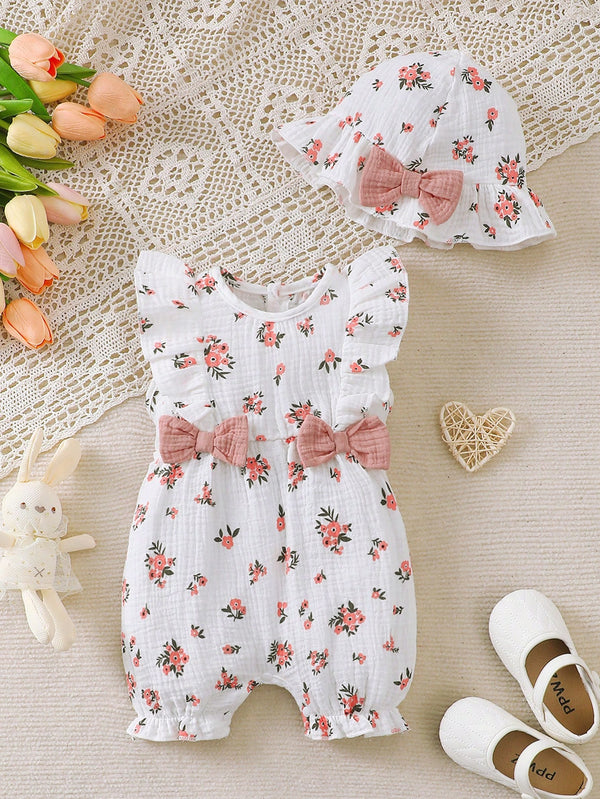 Conjunto de 2 peças para bebê menina, composto por Macaquinho Regata Reverso com Babados e Laço em Formato de Coração + Chapéu, Confortável e Versátil, Primavera/Verão