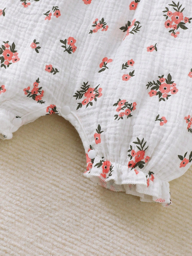 Conjunto de 2 peças para bebê menina, composto por Macaquinho Regata Reverso com Babados e Laço em Formato de Coração + Chapéu, Confortável e Versátil, Primavera/Verão