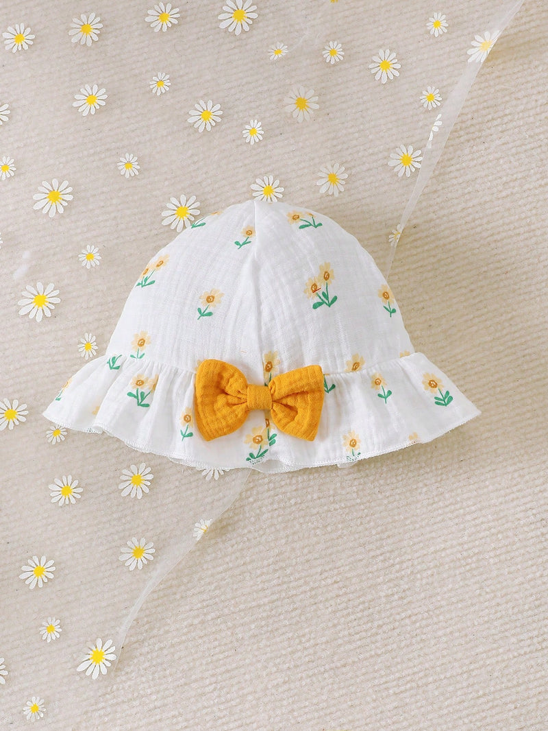 Conjunto de 2 peças para bebê menina, composto por Macaquinho Regata Reverso com Babados e Laço em Formato de Coração + Chapéu, Confortável e Versátil, Primavera/Verão