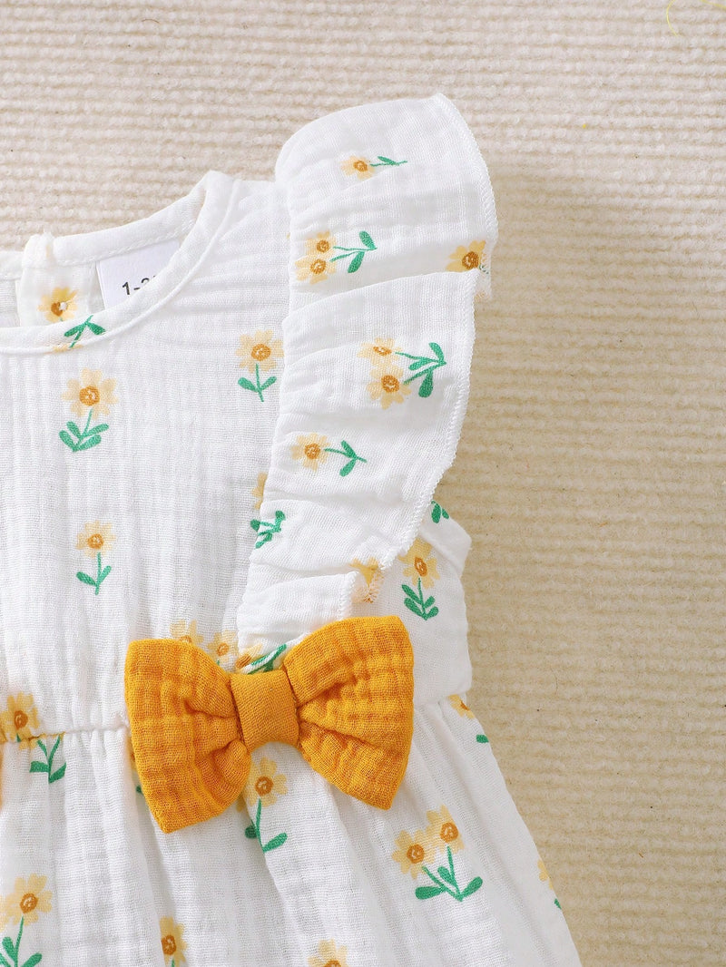 Conjunto de 2 peças para bebê menina, composto por Macaquinho Regata Reverso com Babados e Laço em Formato de Coração + Chapéu, Confortável e Versátil, Primavera/Verão
