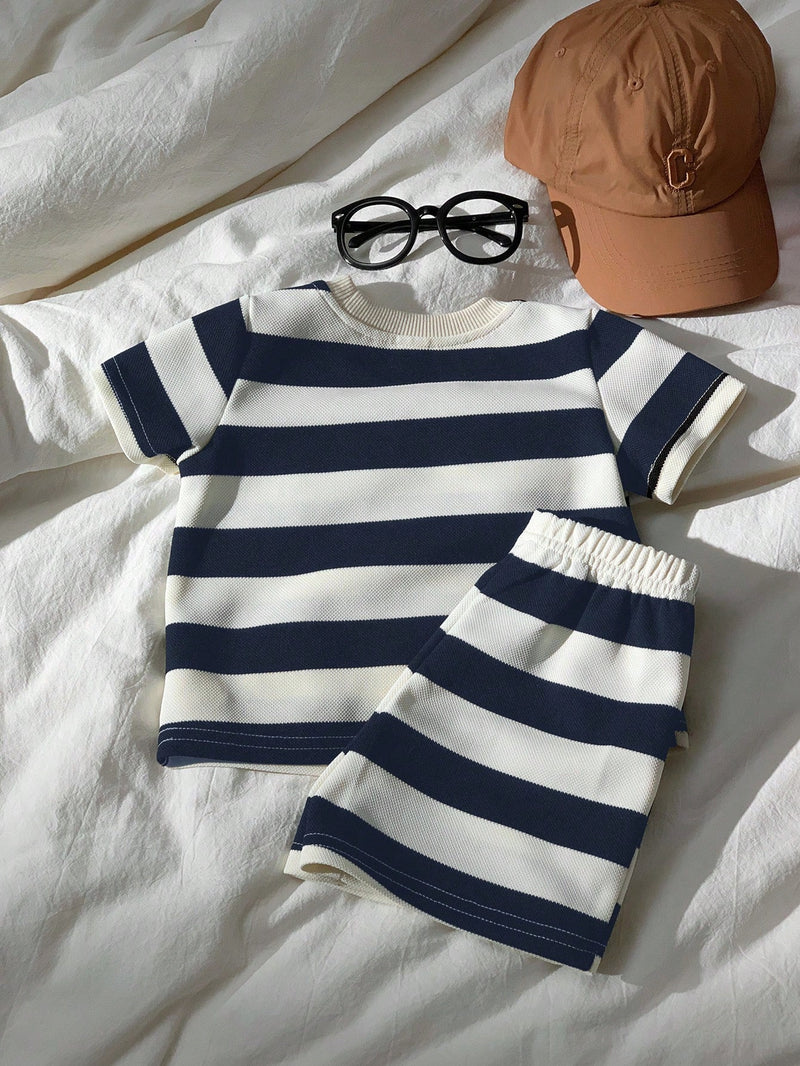 2 peças/Conjunto Camiseta de Manga Curta e Shorts Listrados com Estampa de Urso para Menino/Menina Casual, Confortável e Adequado para Uso Diário, Esportes, Exterior, Escola, Festa, Férias, Sessão de Fotos, Primavera/Verão