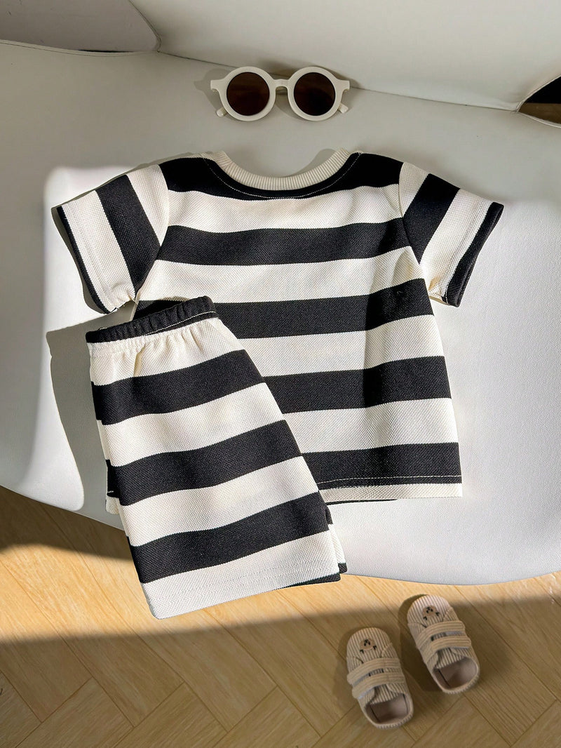 2 peças/Conjunto Camiseta de Manga Curta e Shorts Listrados com Estampa de Urso para Menino/Menina Casual, Confortável e Adequado para Uso Diário, Esportes, Exterior, Escola, Festa, Férias, Sessão de Fotos, Primavera/Verão